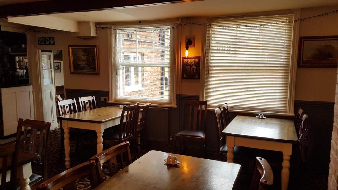 The Antelope At Upavon Hotel Exterior photo
