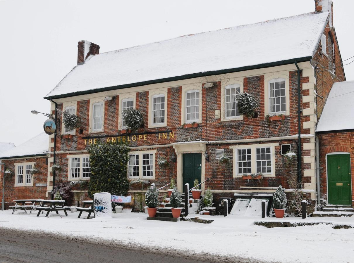 The Antelope At Upavon Hotel Exterior photo