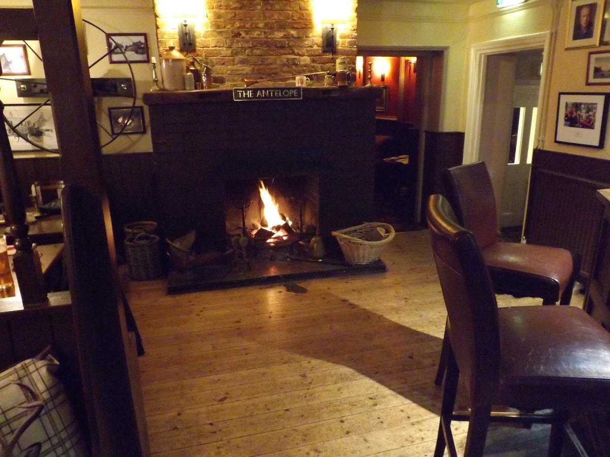 The Antelope At Upavon Hotel Exterior photo